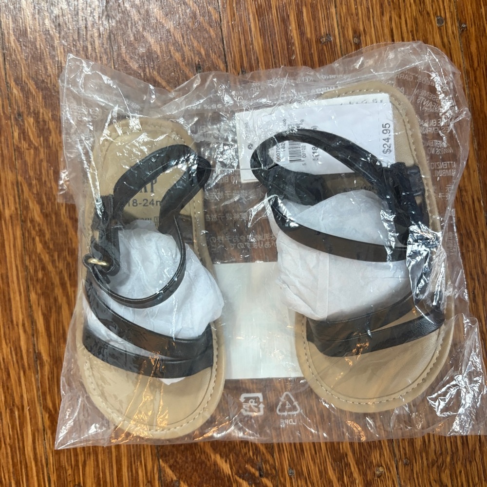 GAP toddler black Sandals